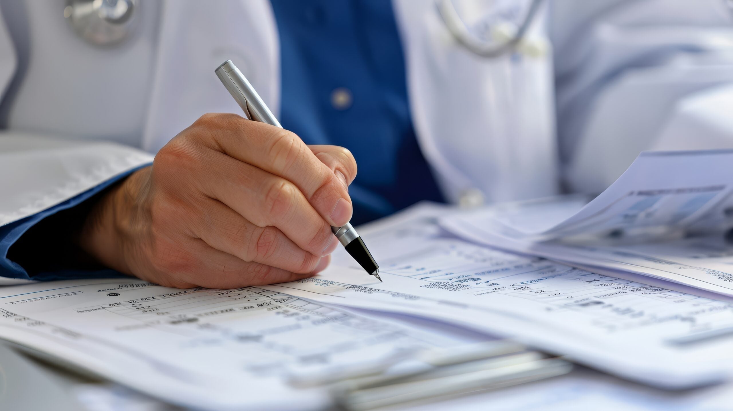 Notas de corte da Residência Médica 2026 em São Paulo: SUS-SP, USP-SP, Einstein, Santa Casa, USP-RP e Unicamp